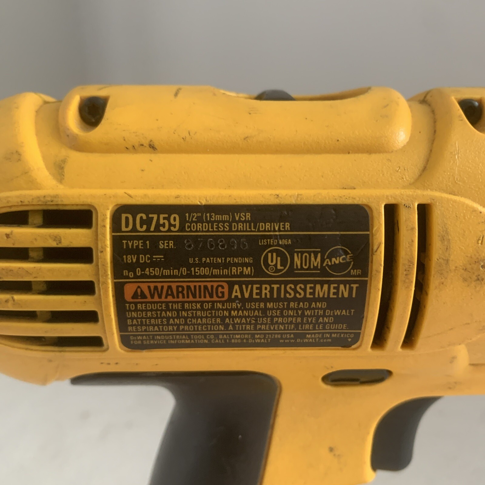 DeWalt DC759 18V 1/2&Prime; (13mm) VSR Cordless Drill/Driver-color Yellow Batter,charg