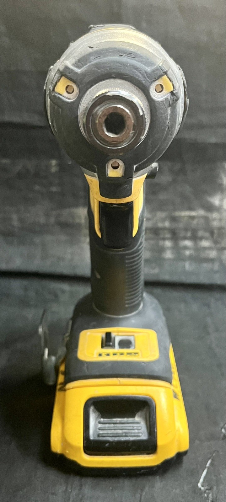 DEWALT 20V MAX XR Impact Driver – DCF887 (Yellow)