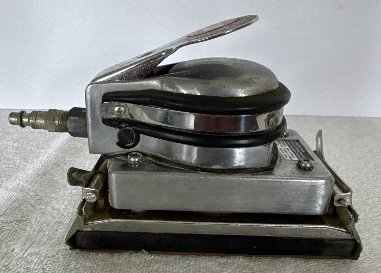 Campbell Hausfeld Jitterbug Pneumatic Sander TL 1005 Vintage 4” Wide Taiwan