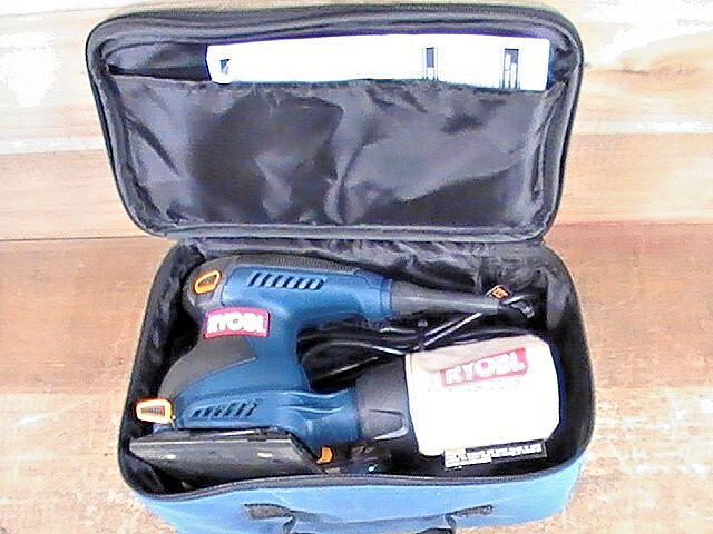 RYOBI #S652D 2.A 14,000 RPM 1/4 SHEET CORDED PALM SANDER W/ CASE-MANUAL PRE-OWNE
