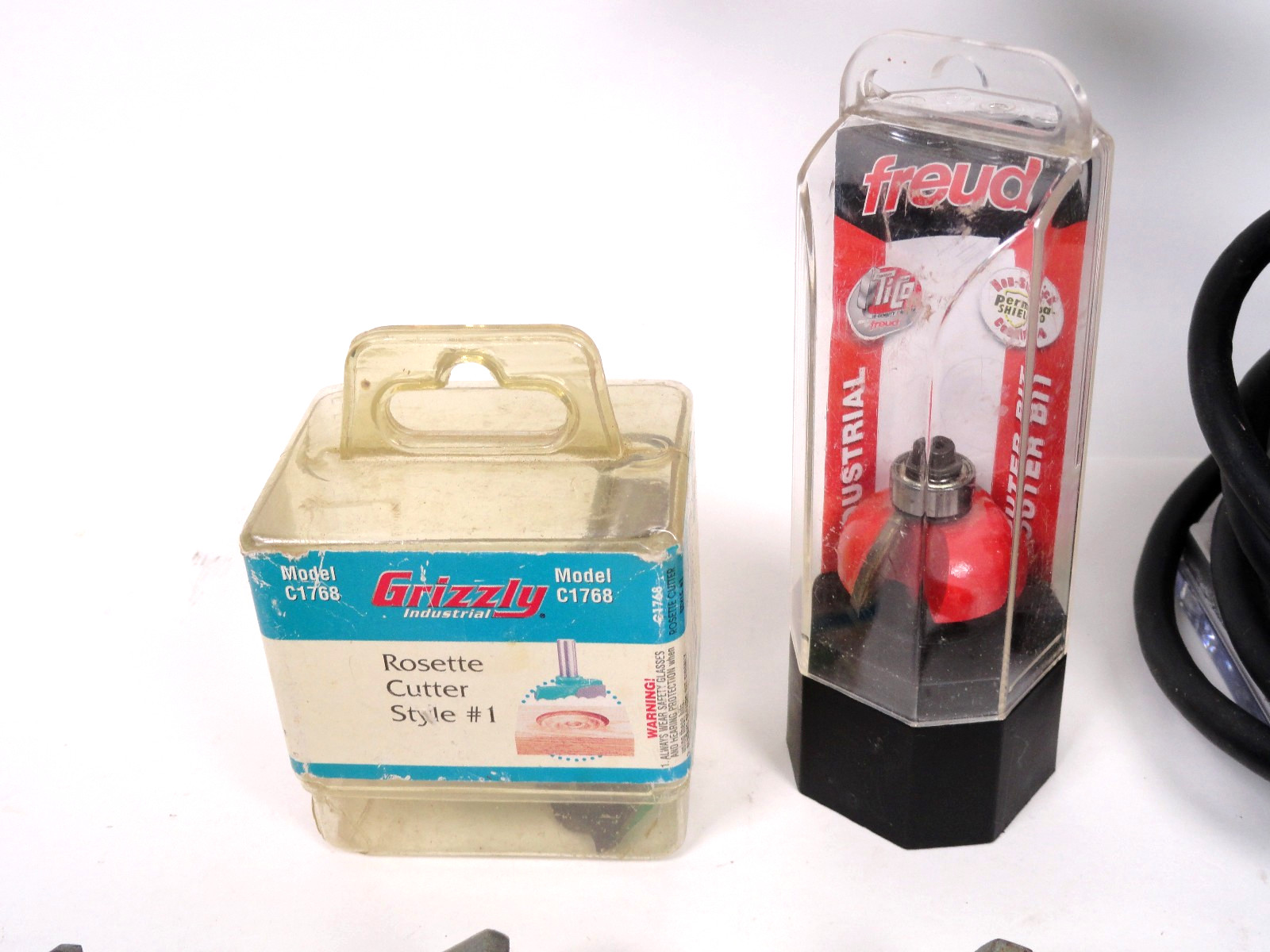 Bosch PR20EVS Colt Palm Router Kit + Freud/Bosch/Makita Bits Lot Variable Speed