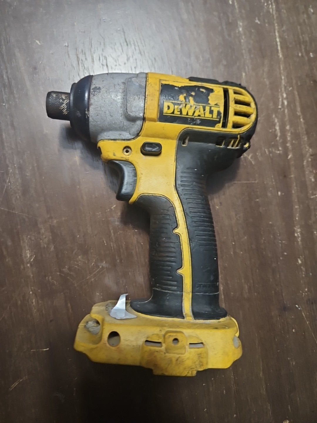 Dewalt DC827 18V Volt 1/4&Prime; Hex IMPACT DRIVER Tool Only
