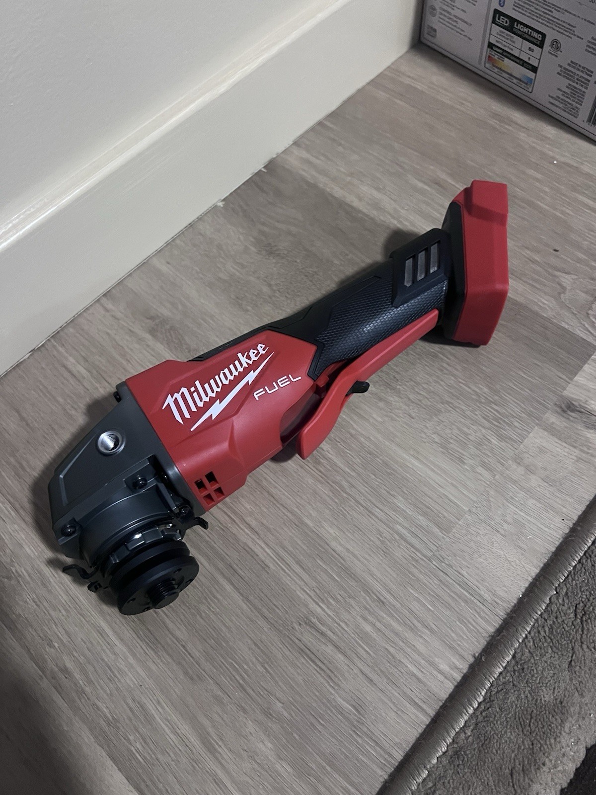 Milwaukee M18 Fuel 18V Li-Ion Brushless Cordless 4-1/2 In /5in Angle Grinder NEW