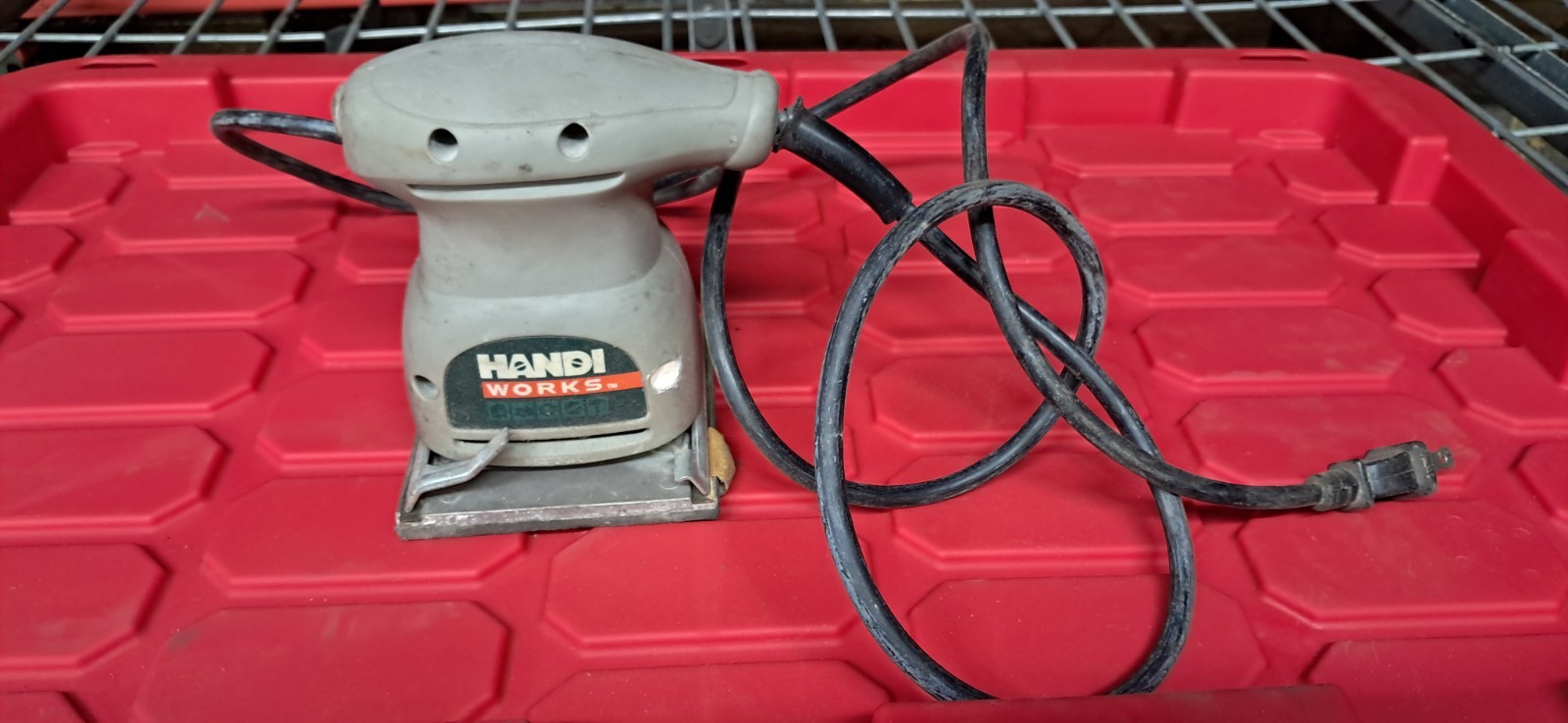 HANDI WORKS HW7000 Palm Sander Corded Electric 4.5x 5.5 In Pad