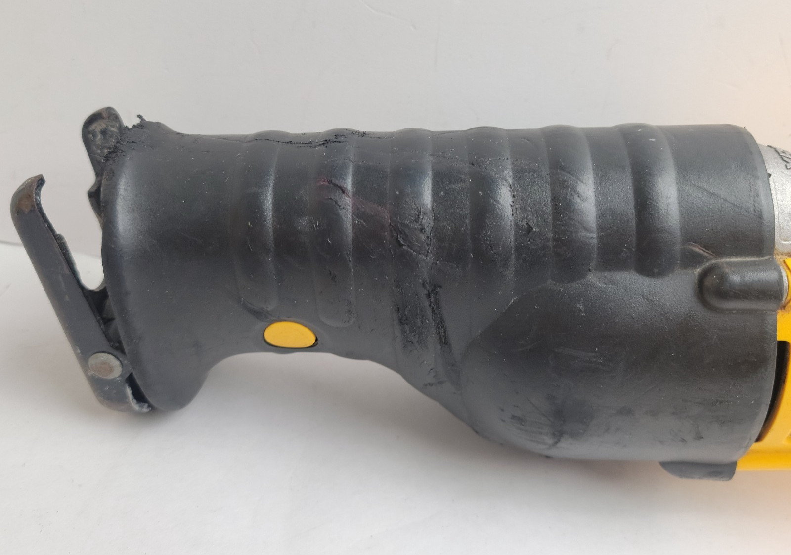 Dewalt 18V Drill, Reciprocating Saw, 3 18V Batteries, Charger , Works