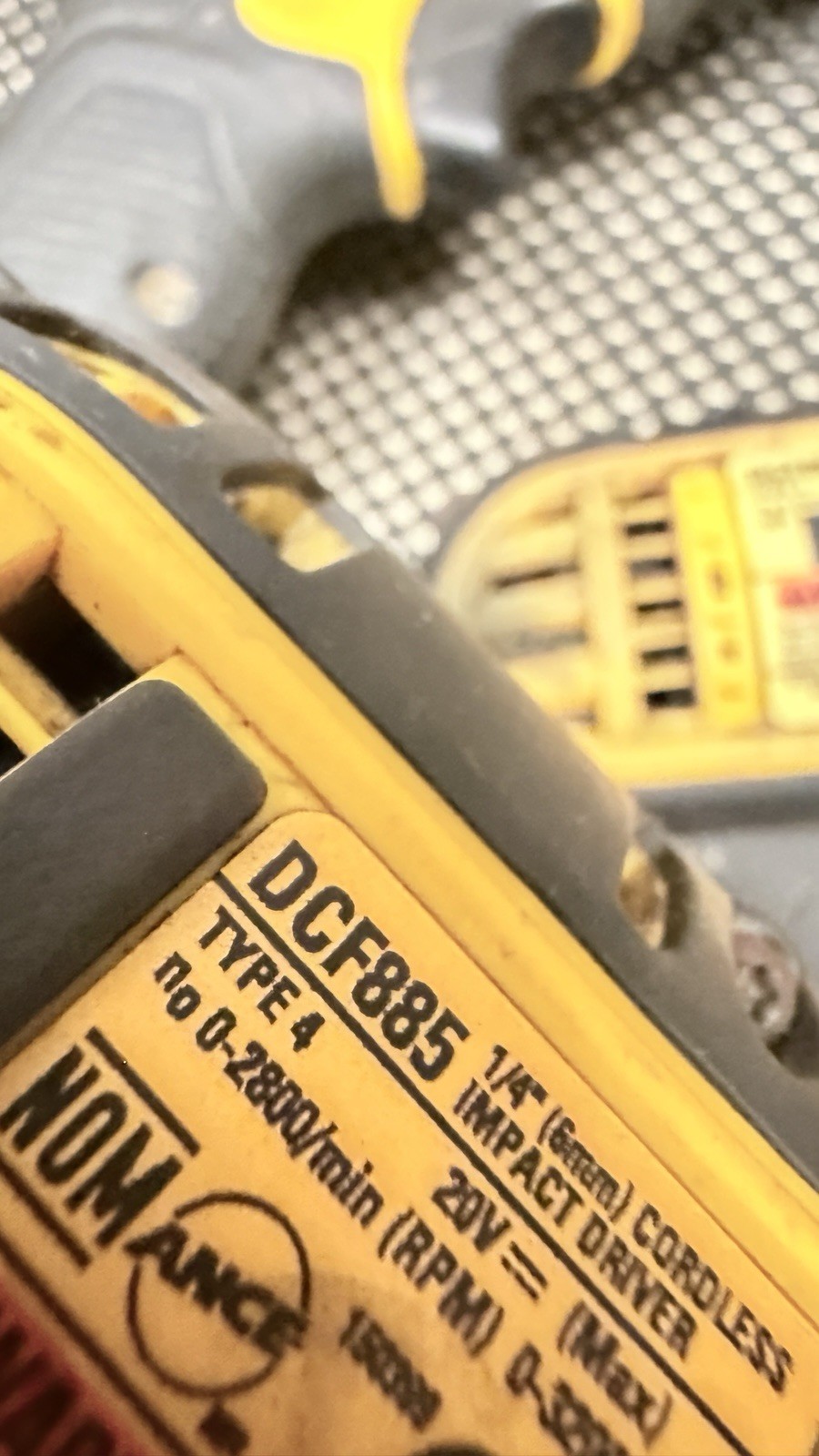 DeWalt DCF885 20V MAX 1/4&Prime; Cordless Impact Driver Tool Only
