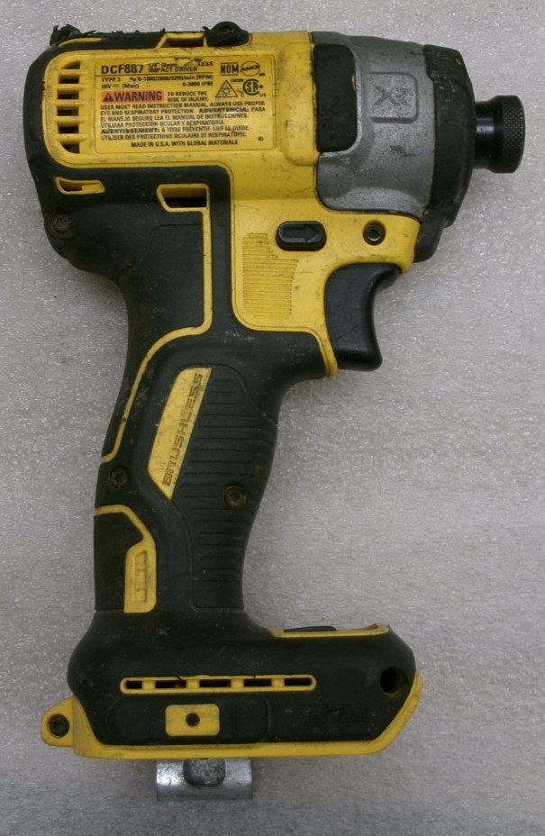 DEWALT DCF887 1/4&Prime; 20V MAX XR Brushless Cordless 3 Sp Impact Driver USED #525F