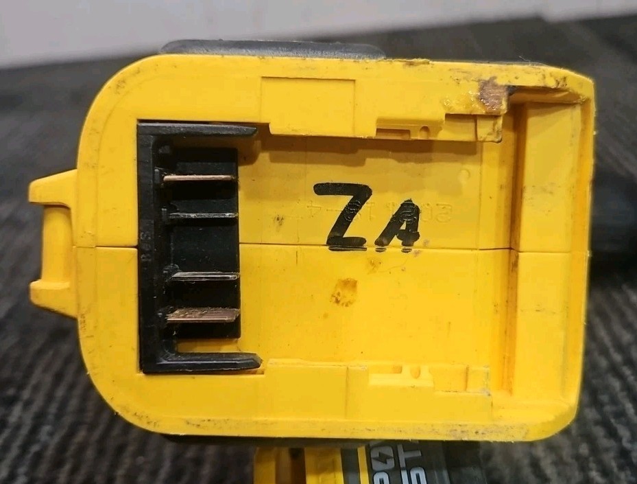Dewalt Tools DCD777 1/2&Prime; (13mm) 20V Drill Driver + 1.7Ah Battery & Charger