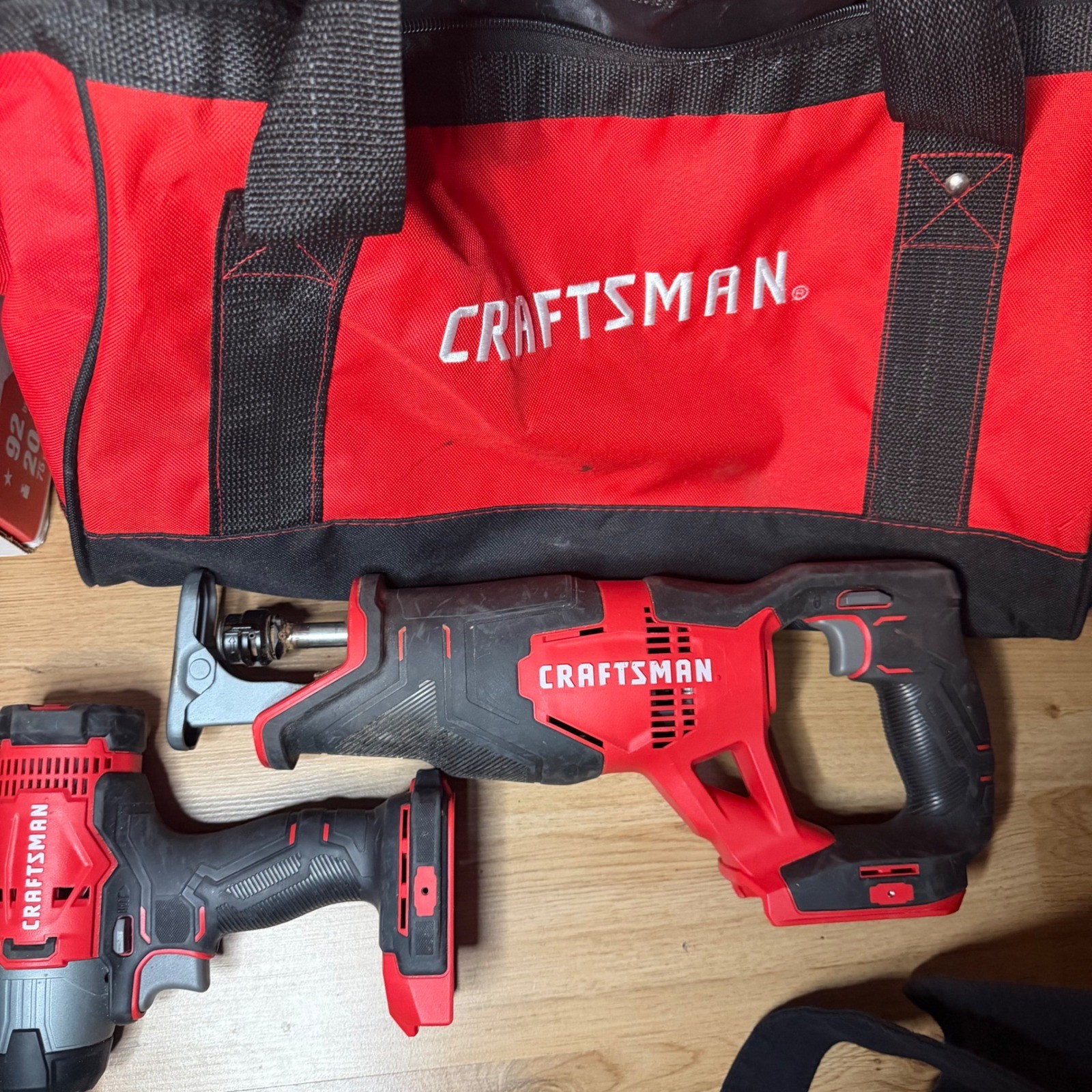 Craftsman V20 Cordless Impact Driver CMCF800 Reciprocating Saw CMCS300 Tool Bag