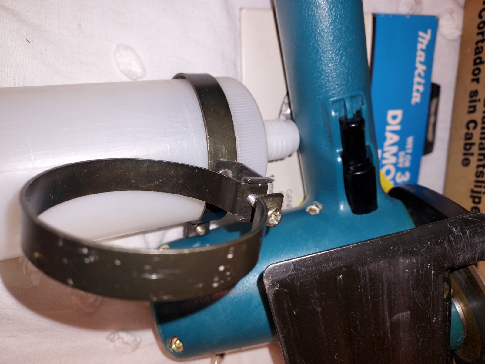 Makita 9.6v Wet Or Dry 4190D Saw Cordless