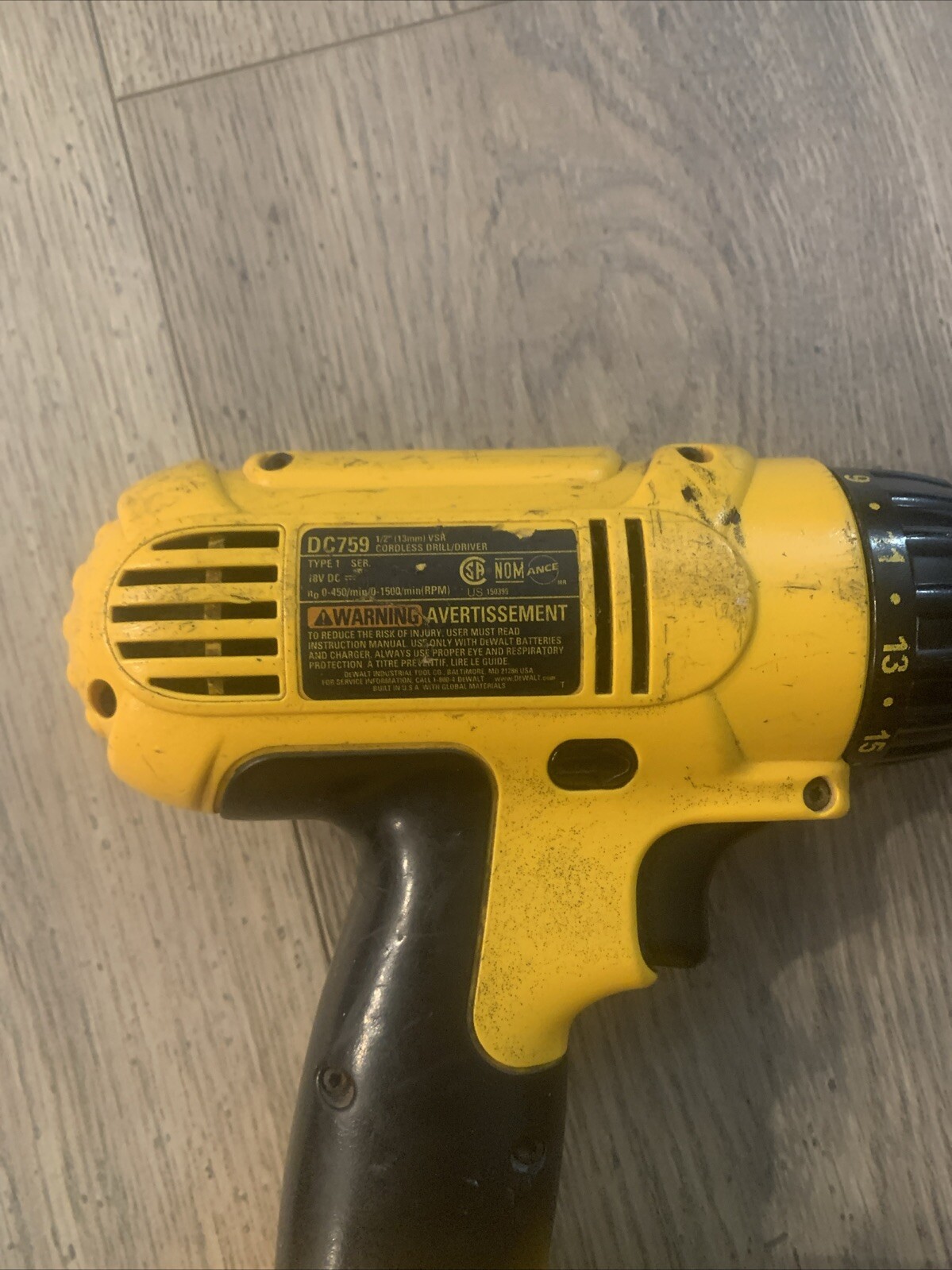DeWalt DC759 18V 1/2&Prime; (13mm) VSR Cordless Drill/Driver-color Yellow Batter,charg