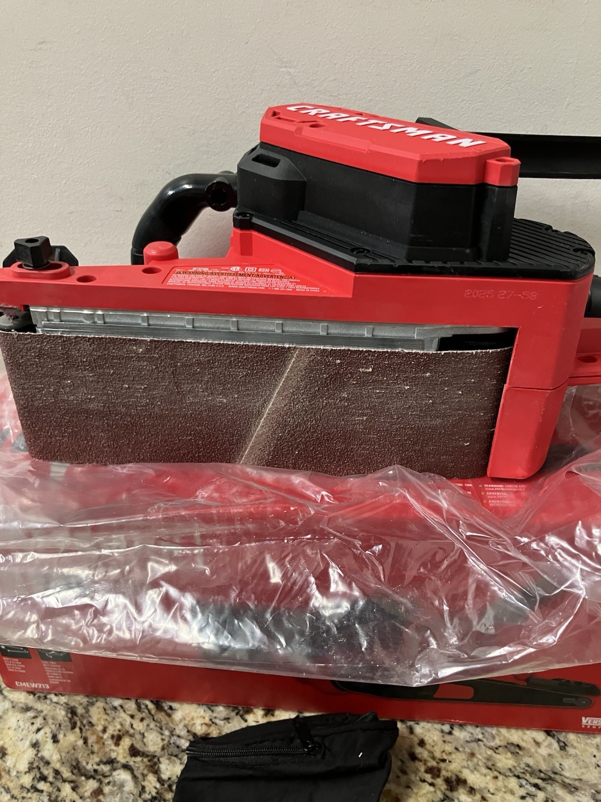 CRAFTSMAN CMEW213 7 Amp 3&Prime; x 21&Prime; Corded Belt Sander Used Once