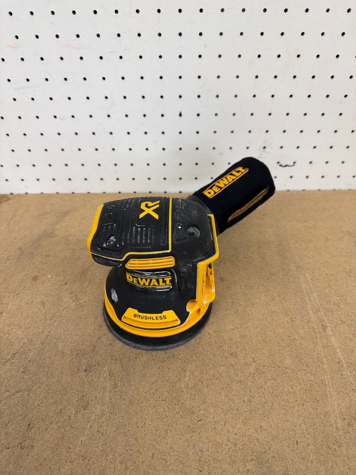 DEWALT 20V MAX XR Cordless Brushless 5 in. Random Orbital Sander (Tool Only)