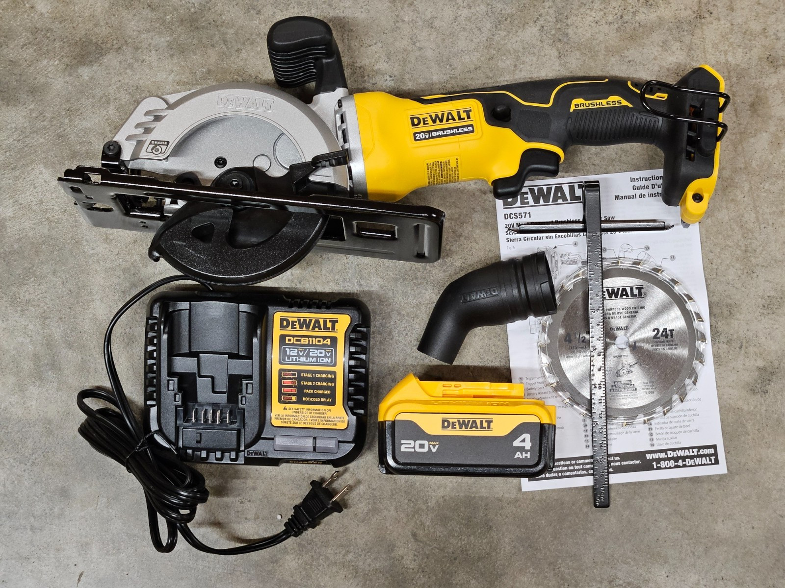 NEW DeWalt 20V ATOMIC Brushless 4 1/2&Prime; Circular Saw w/ 4aH Battery Model# DCS571