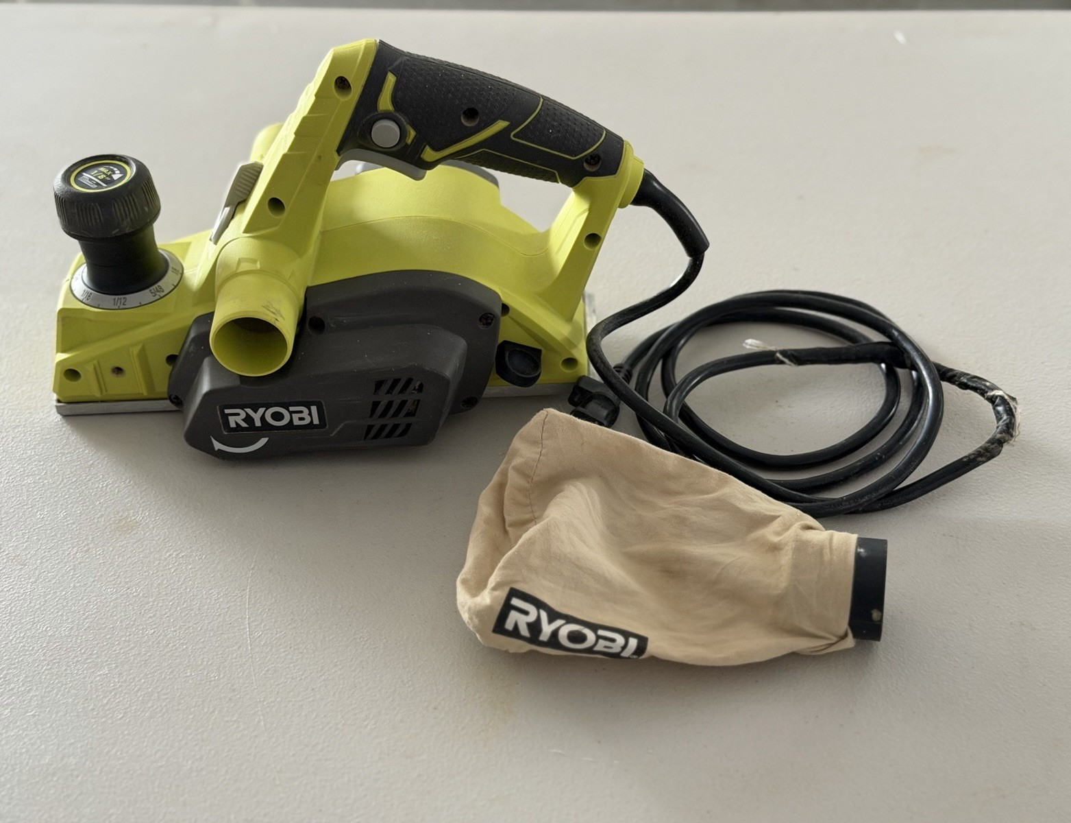 Ryobi HPL52 3-1/4 in Corded Handheld Planer 120V 1200W w/ Dust Bag Case