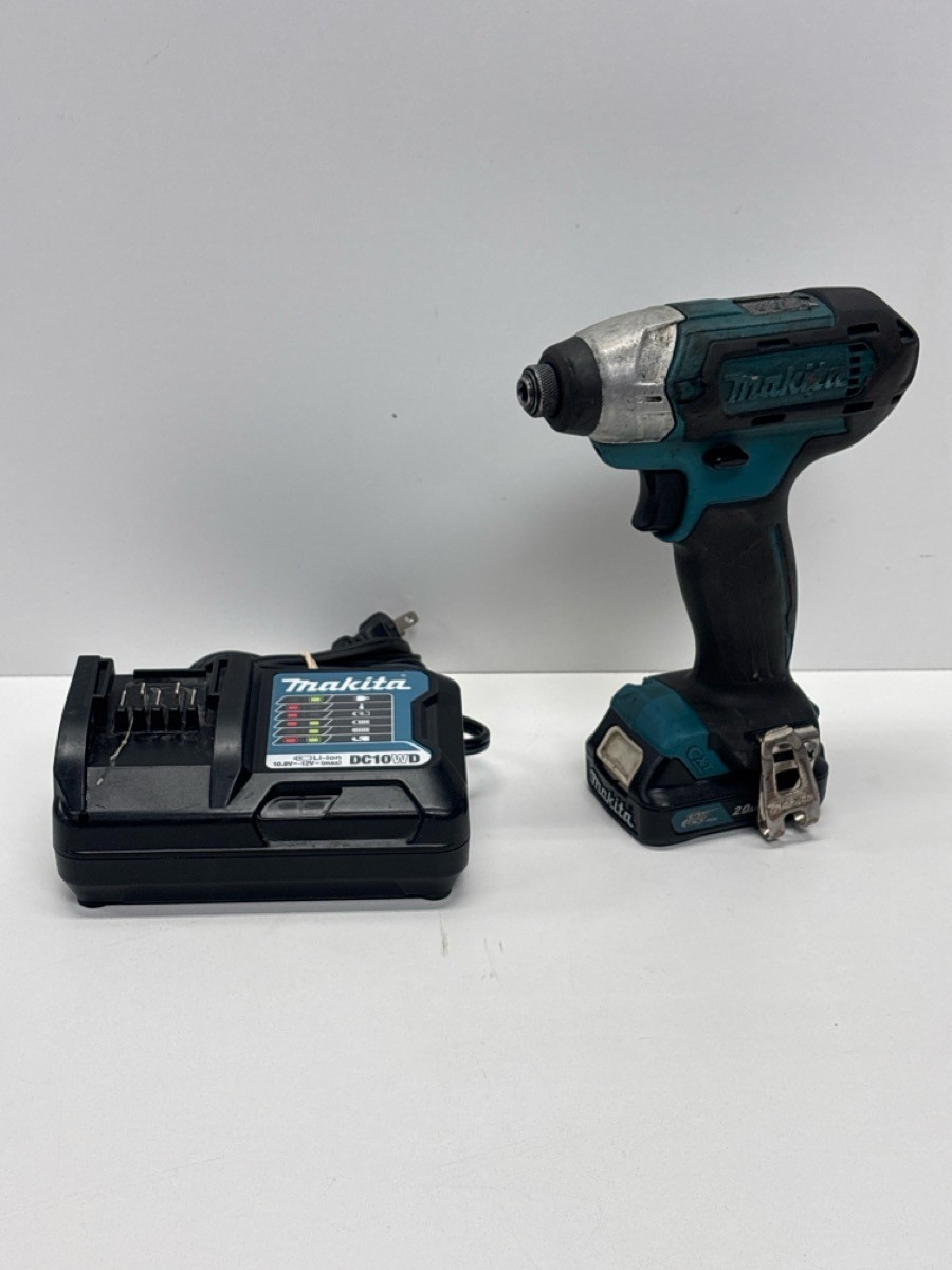 MAKITA DT03 12V IMPACT WITH 2.0AH BATTERY AND CHARGER (P08038432)