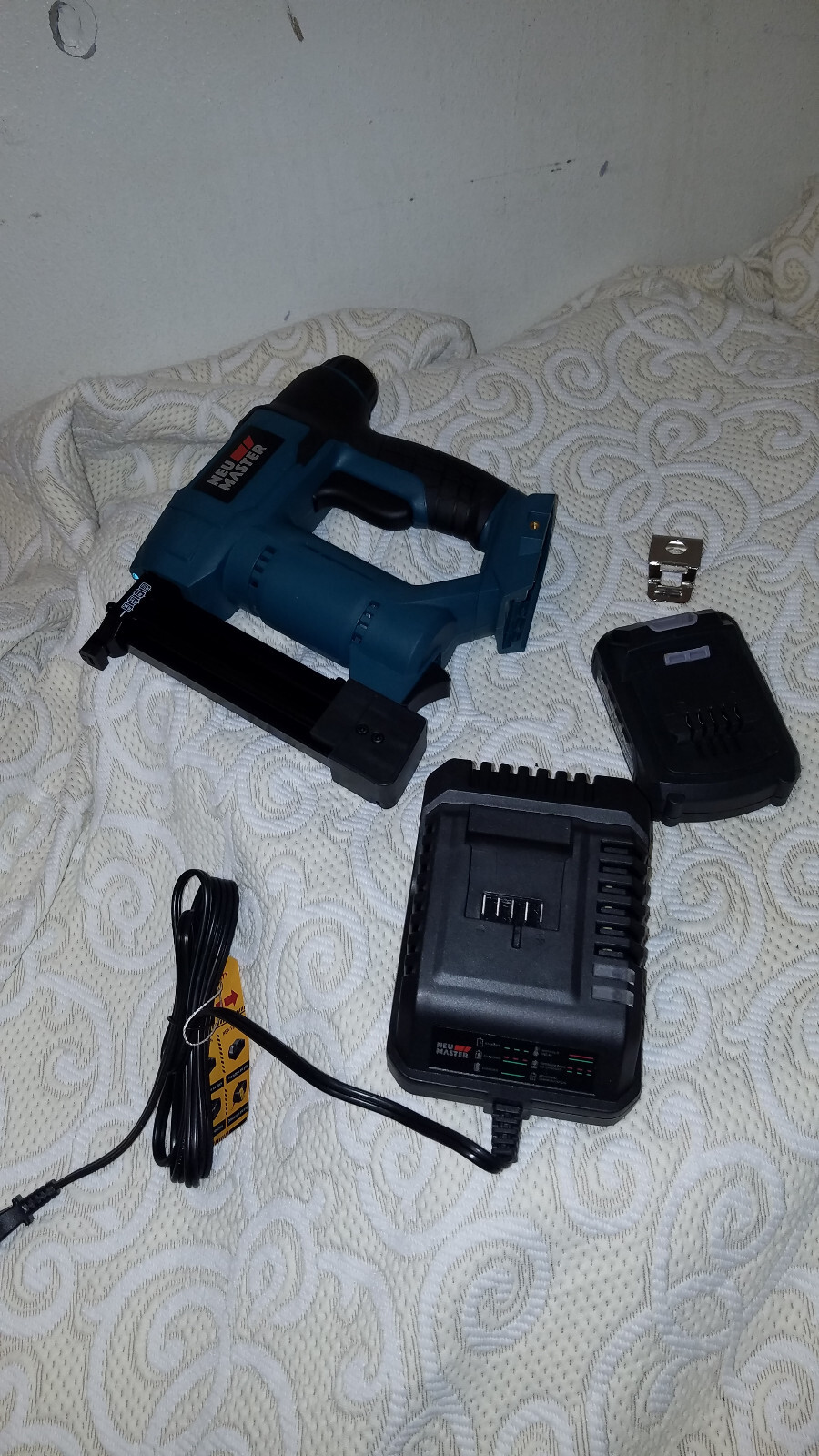 Cordless Nailer NEU MASTER NTC0023-18 20v 18Ga