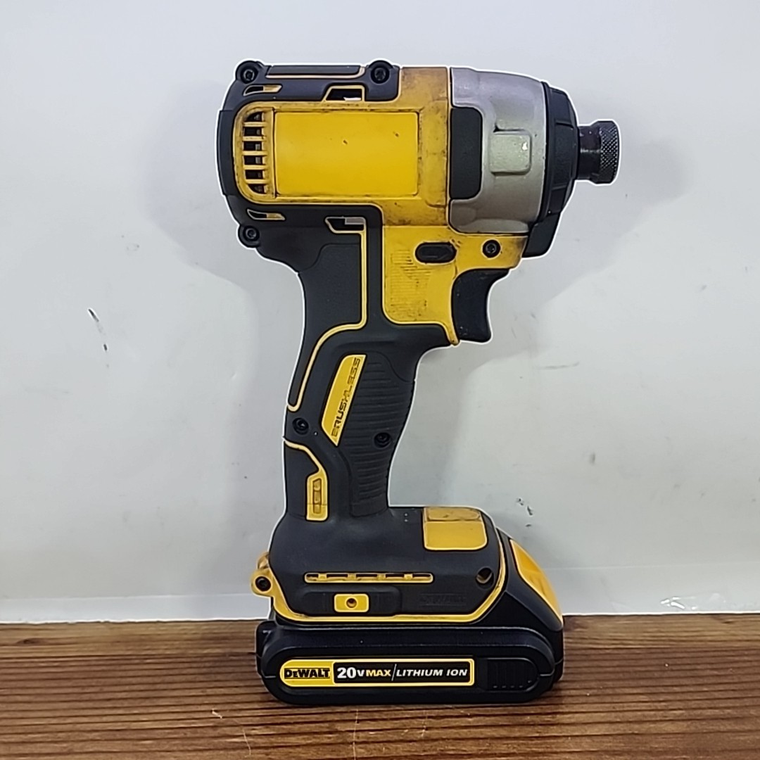 DeWalt DCF787 20V MAX XR Brushless 1/4&Prime; Impact Driver Drill & 1.5Ah Battery