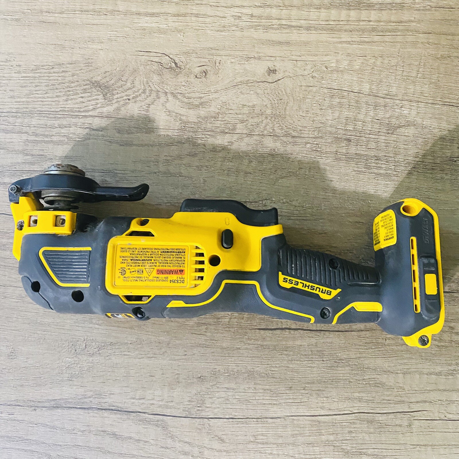 DEWALT DCS354 20Volt MAX XR Cordless Brushless Oscillating MultiTool (Bare Tool)