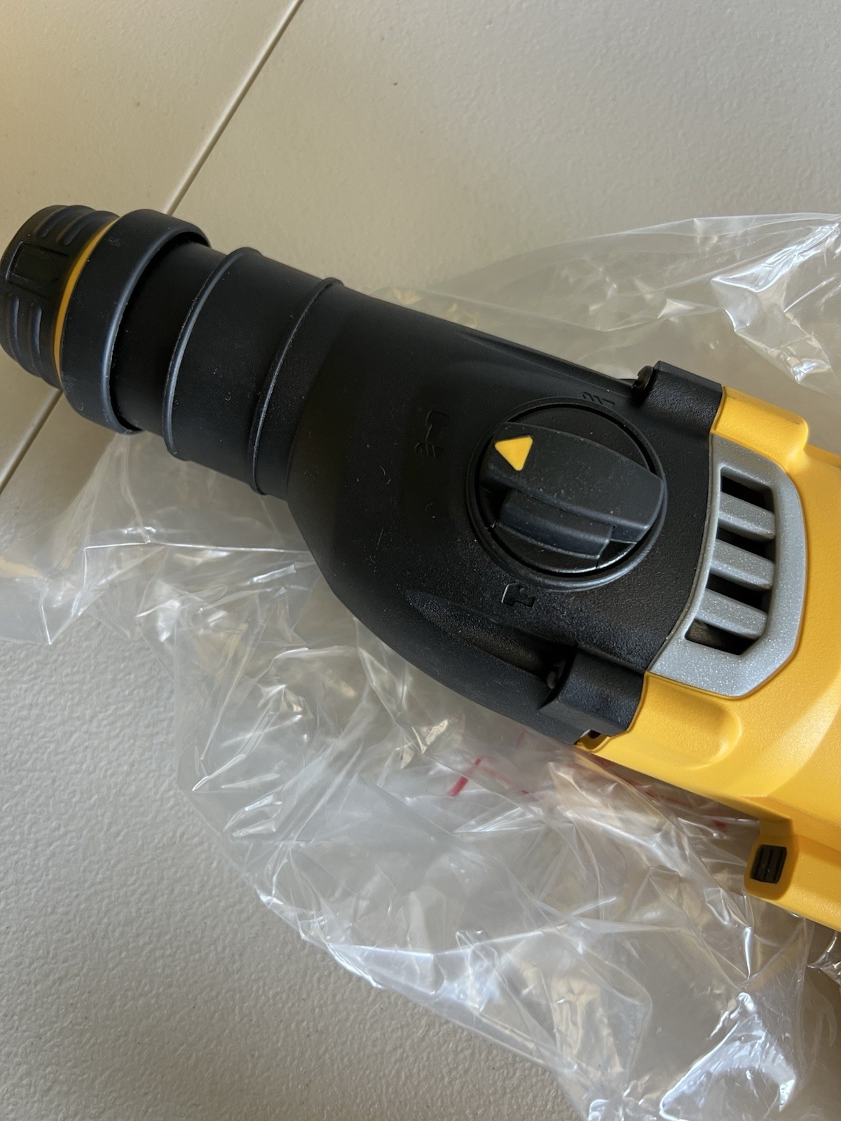 DEWALT DCH263B 20V MAX Rotary Hammer SDS Plus 1-1/8-Inch TOOL ONLY