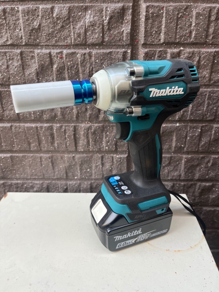 Makita Rechargeable Impact Wrench 18V TW300DZ Main Unit Only