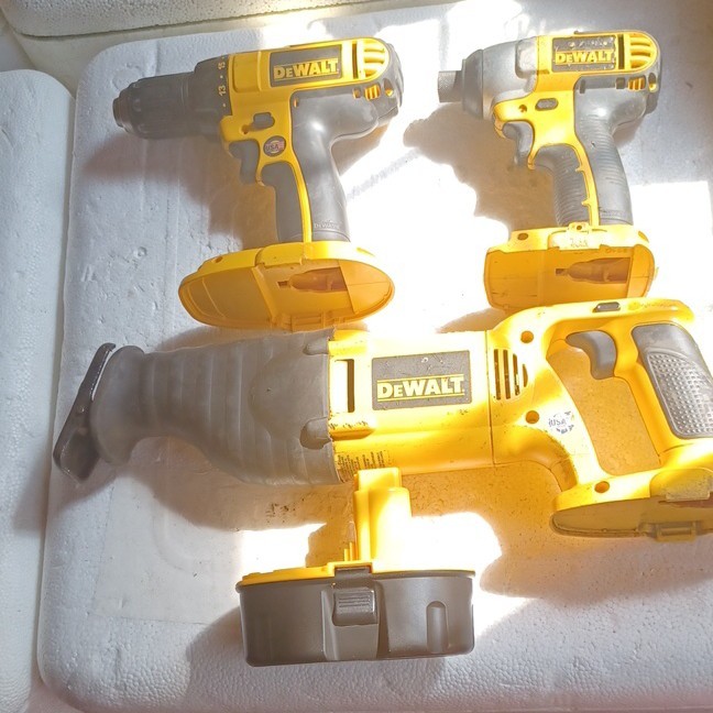 DEWALT 18V & 20v Battery Power Tool Set DC720 DC825 DW938 Drill Impact Recip Saw