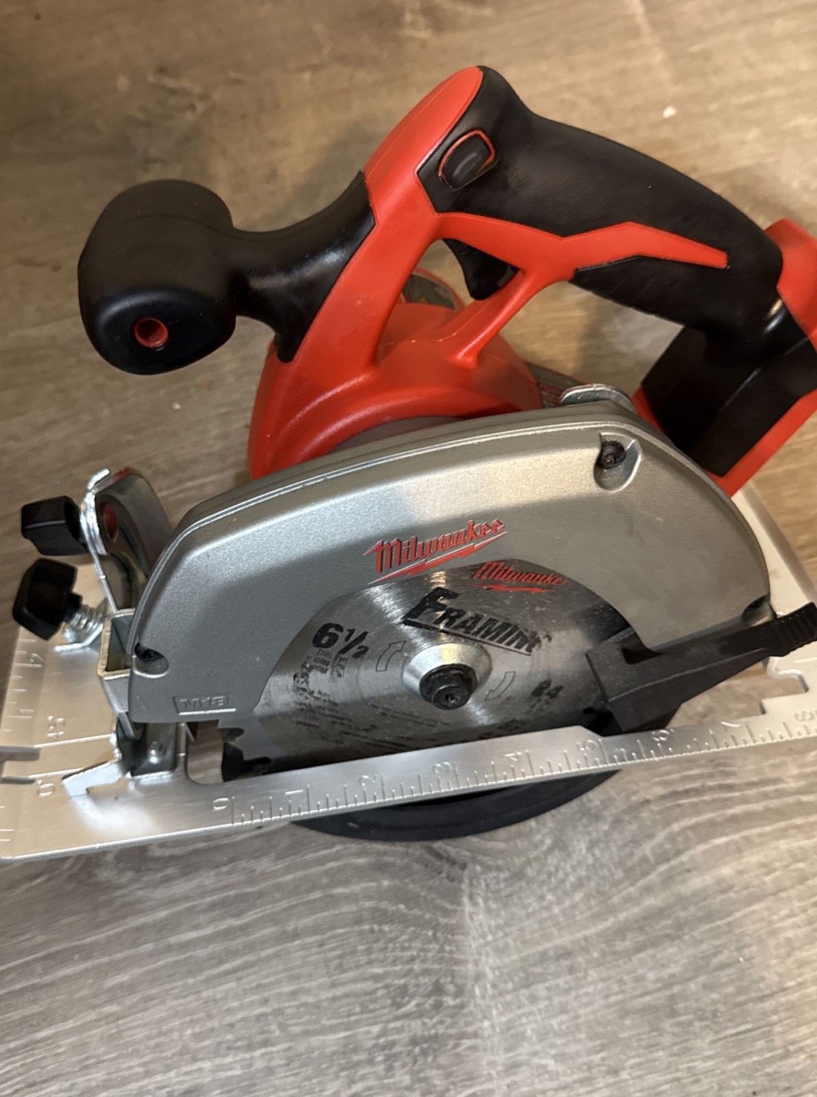 Milwaukee 2630-80 M18 18V Cordless Lithium-Ion 6-1/2 in. Circular Saw only tool