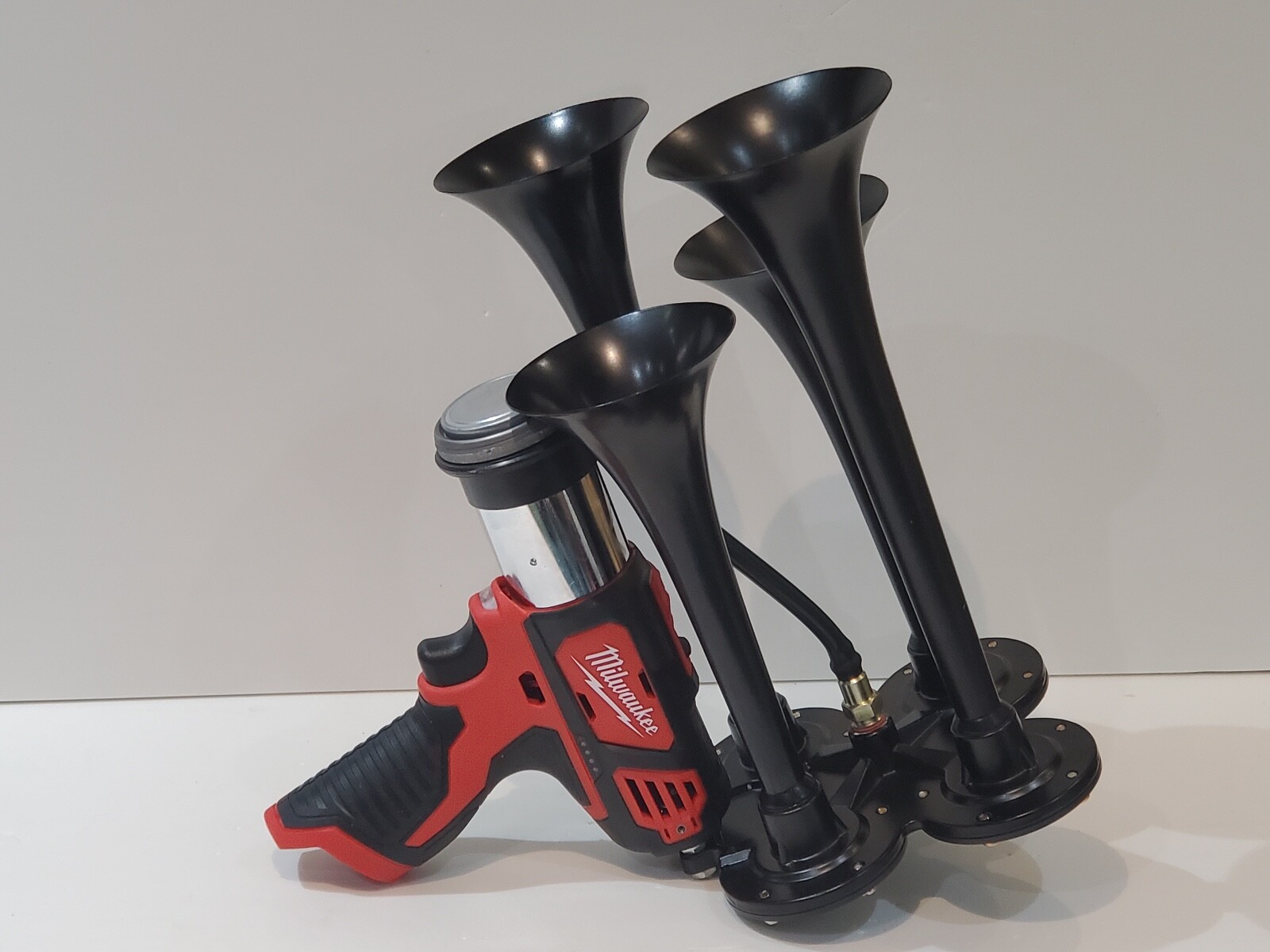 Milwaukee M12 QUAD Air Horn, Train Horn Compressor ,Black Metal Trumpets
