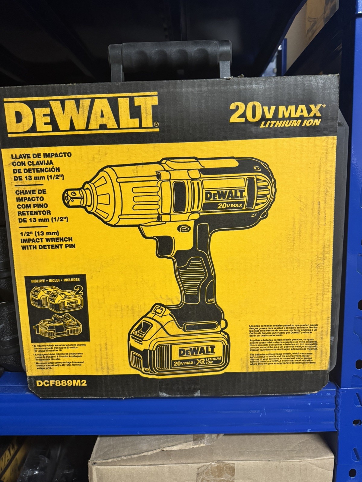 DeWalt 20V MAX 1/2&Prime; Impact Wrench Hard Case Kit with 2 Batteries & Charger