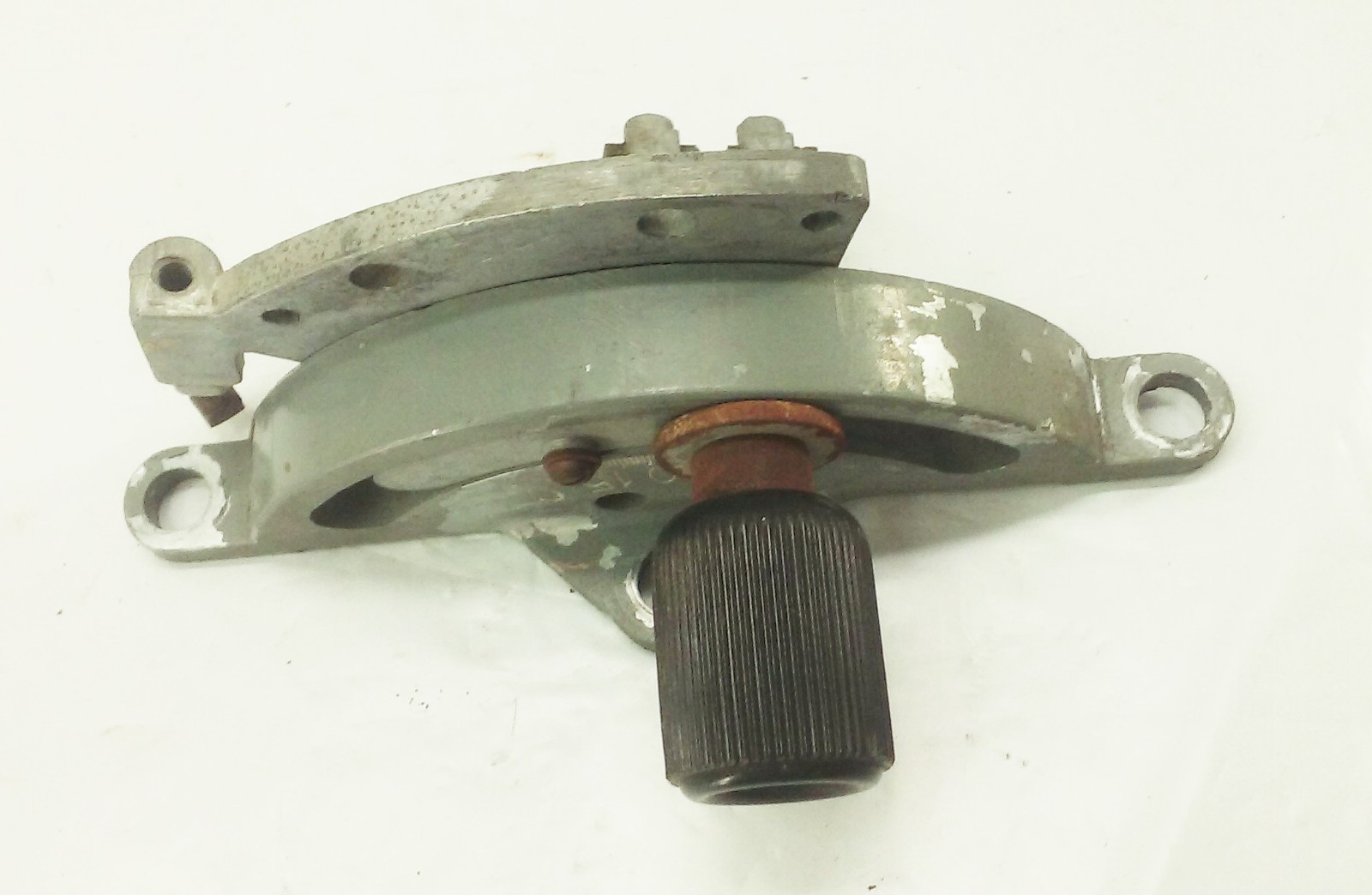 Vtg Atlas 9360 10&Prime; band saw Trunnion & segment w/ knob, blade guide assembly