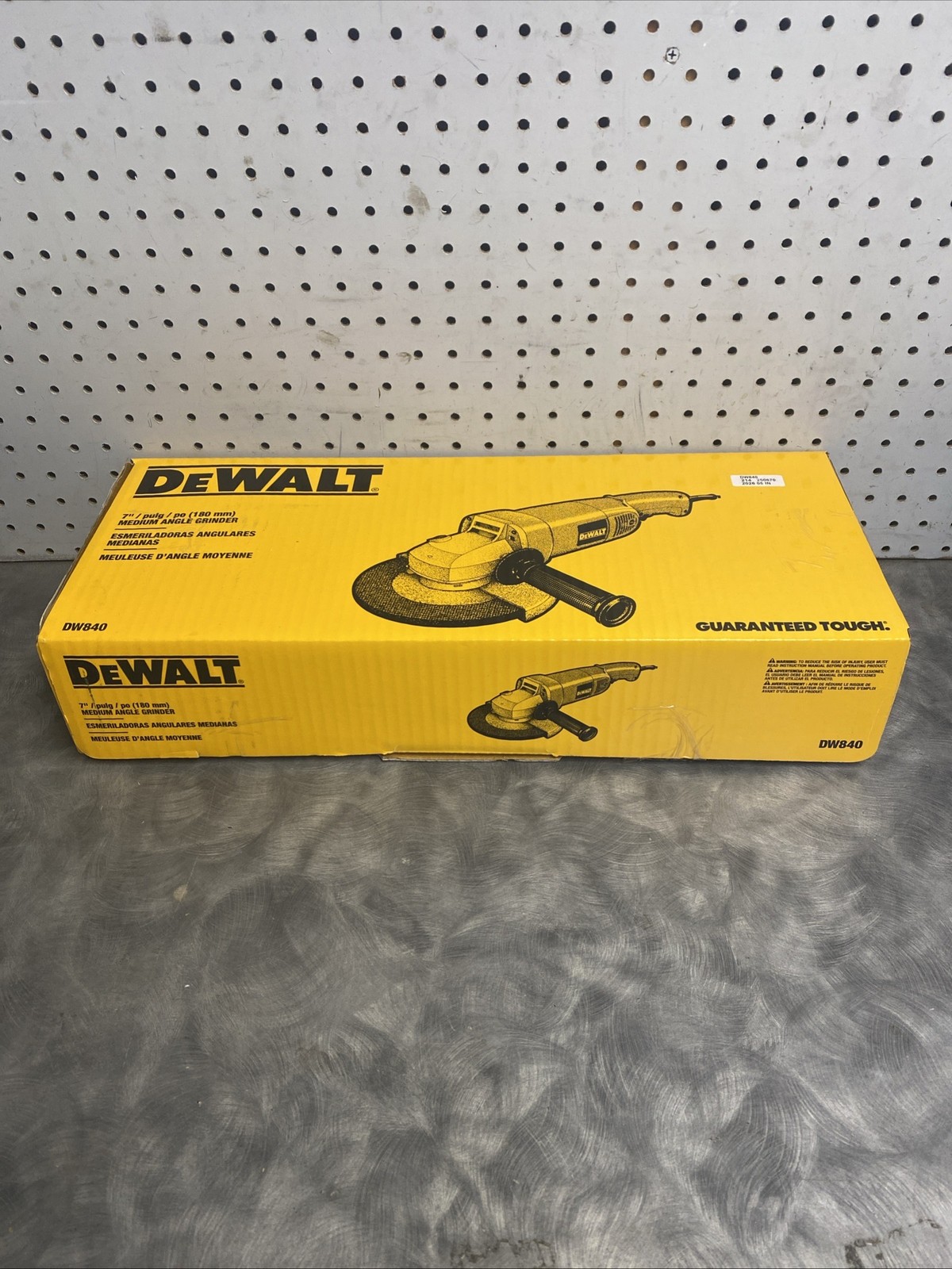 Dewalt DW840 Heavy-Duty 7&Prime; (180mm) Medium Angle Grinder 120V, 13 A, 8000 RPM