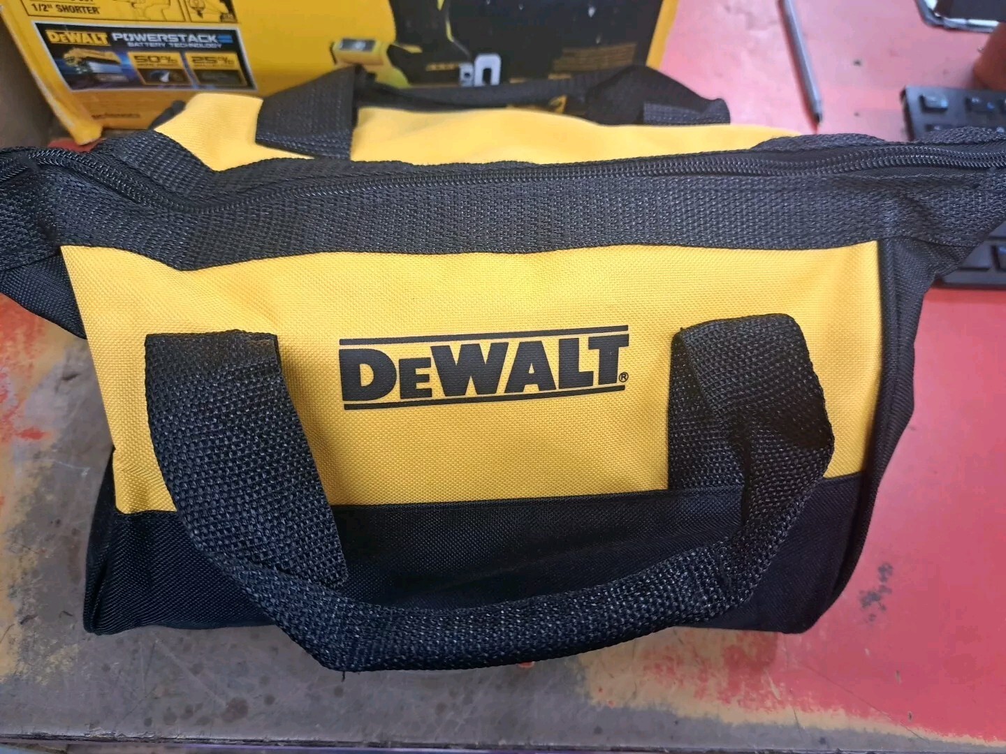 DEWALT Power Drills 1/2&Prime; 20V Lithium-Ion Cordless W/(2) 1.7Ah Batts & Chrg W Bag