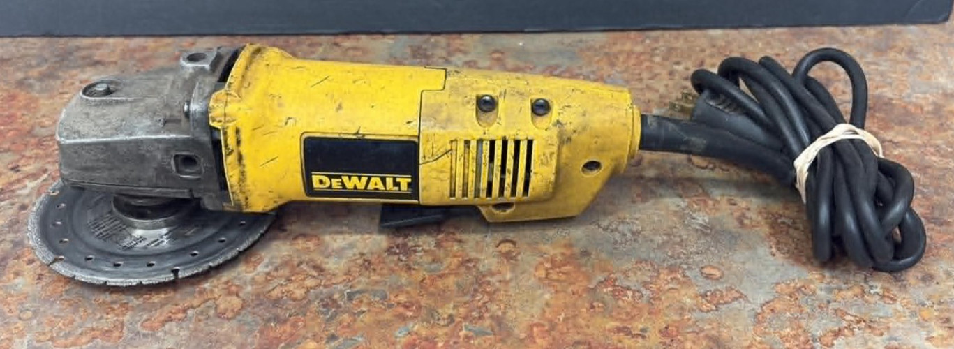 DEWALT DW402 120V Type 2 Corded Angle Grinder Body Only Free Shipping