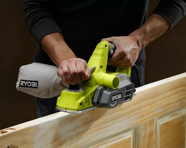 RYOBI CANADA 6 Amp 3-1/4 in. Corded 120V Hand Planer