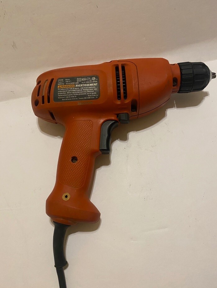 Black & Decker Drill DR200 4.5A 0-1350 RPM