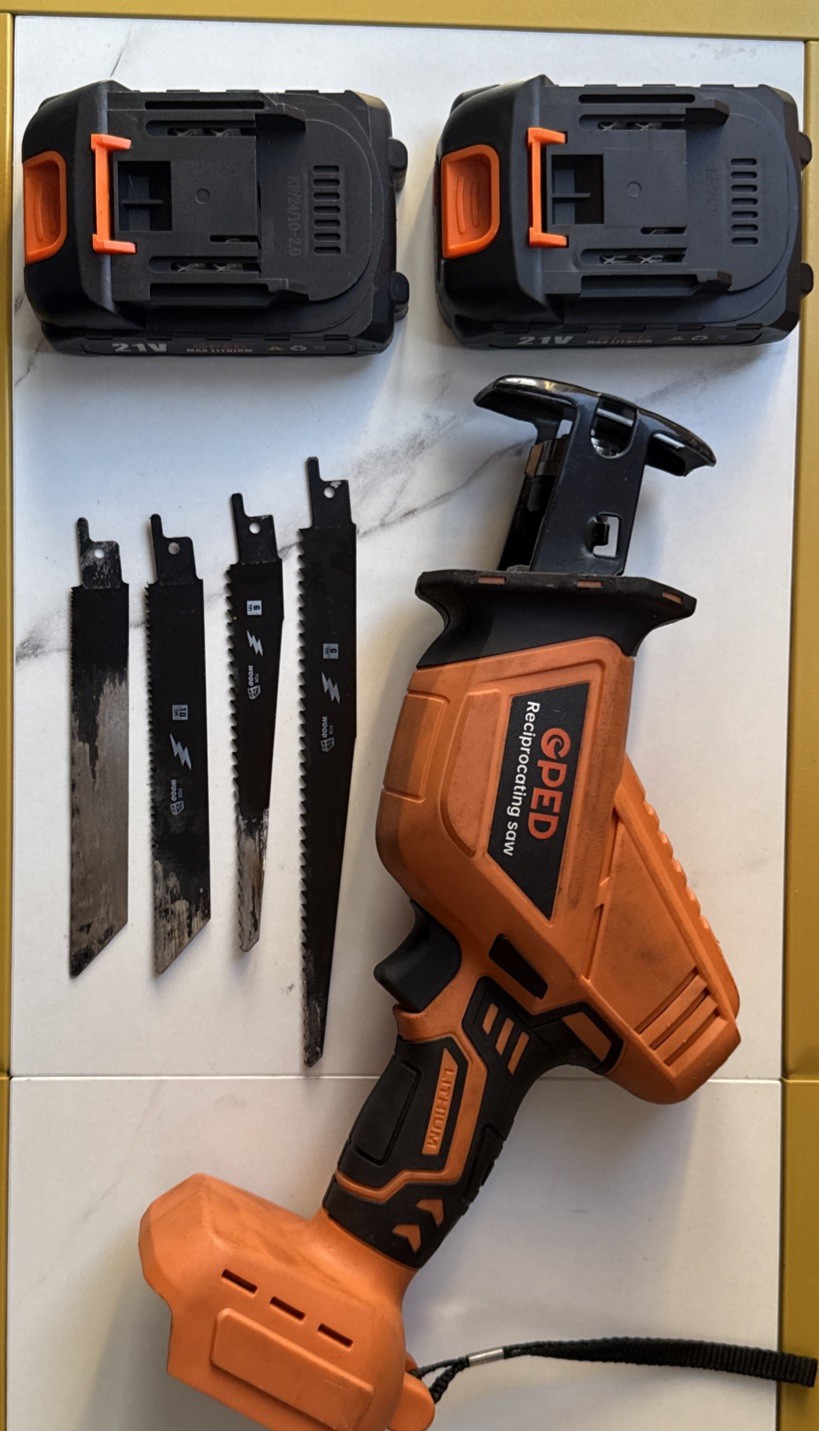 Reciprocating Saw 21V Cordless with 2 / Batteries Included- NO CHARGER- Used