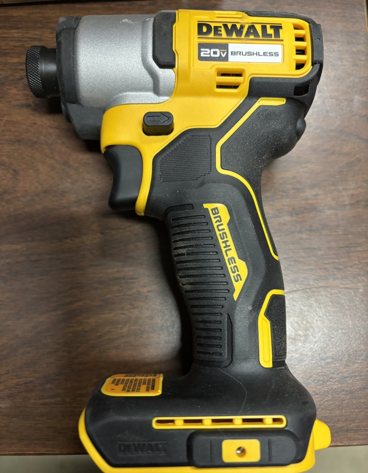 DeWALT Atomic 20V 1/4&Prime; Impact Driver 2Ah Battery DCB203 & Charger DCB107 & Bag