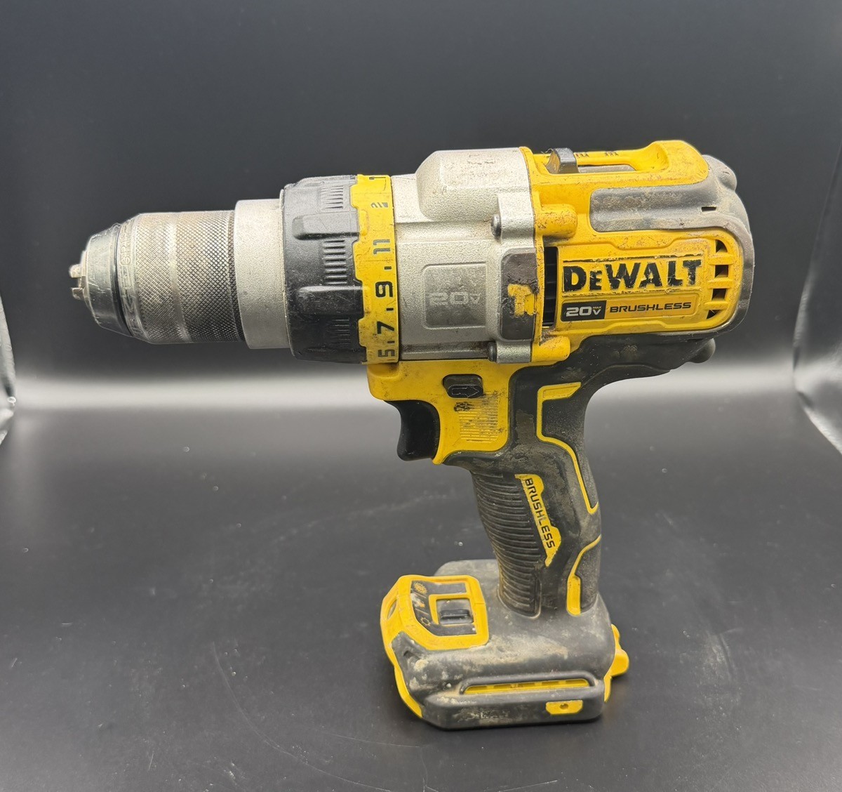 DEWALT DCD999 HAMMER DRILL/ DRIVER (J05016710)