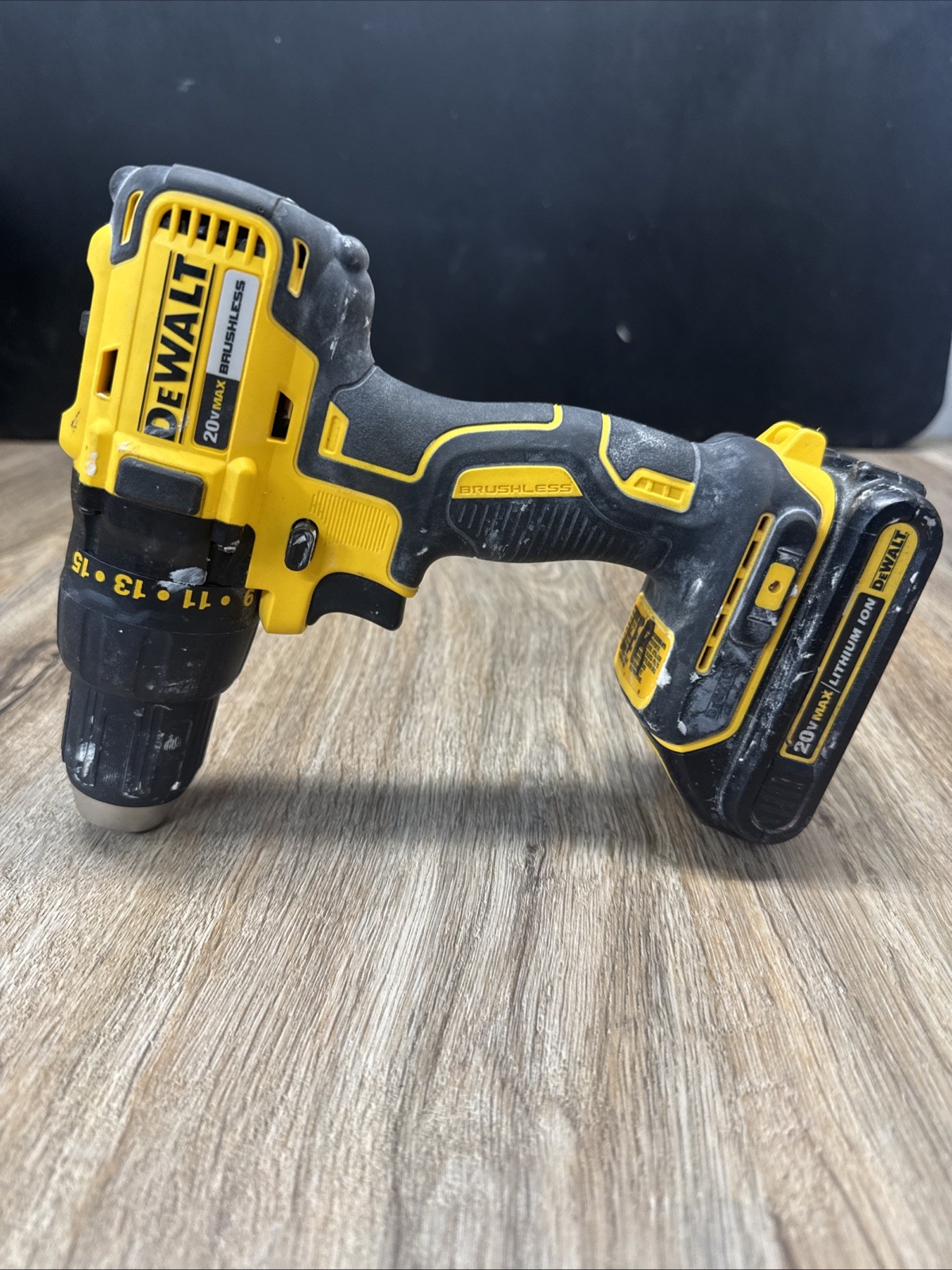 Dewalt DCD777 Cordless Brushless 1/2&Prime; 20v Max Compact Drill Driver With Battery