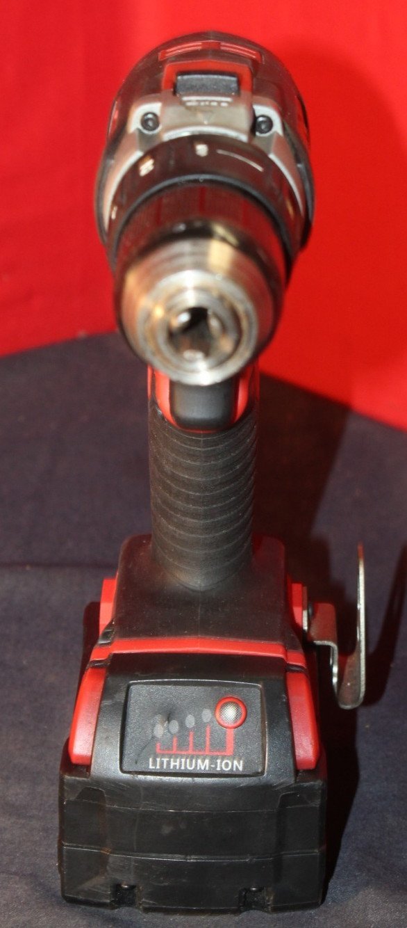 Milwaukee M18 Drill & Impact Kit 18V 2656-20 2606-20 w/ Bat. Charger AO4076887
