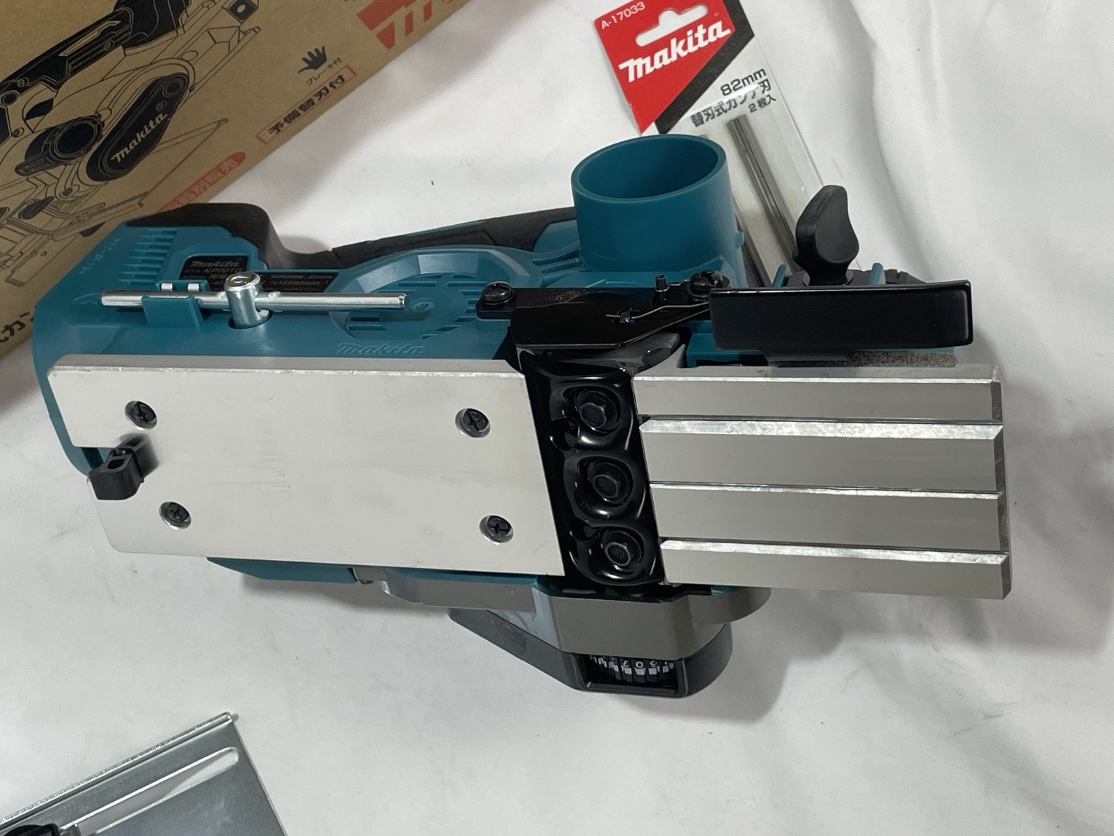 Makita KP001GZ 82mm 40V Brushless Wood Planer Body Only No battery