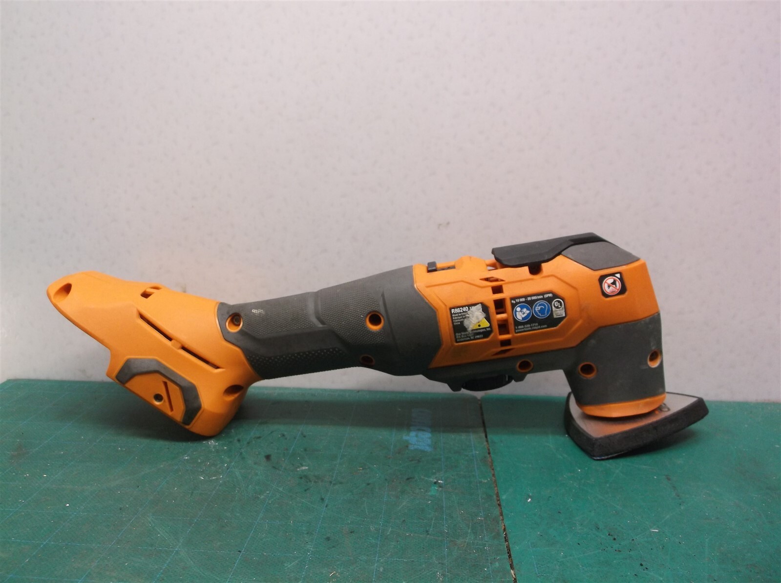 Ridgid R86240B 18V Brushless Oscillating Multi-Tool w sanding head s21384dl90397