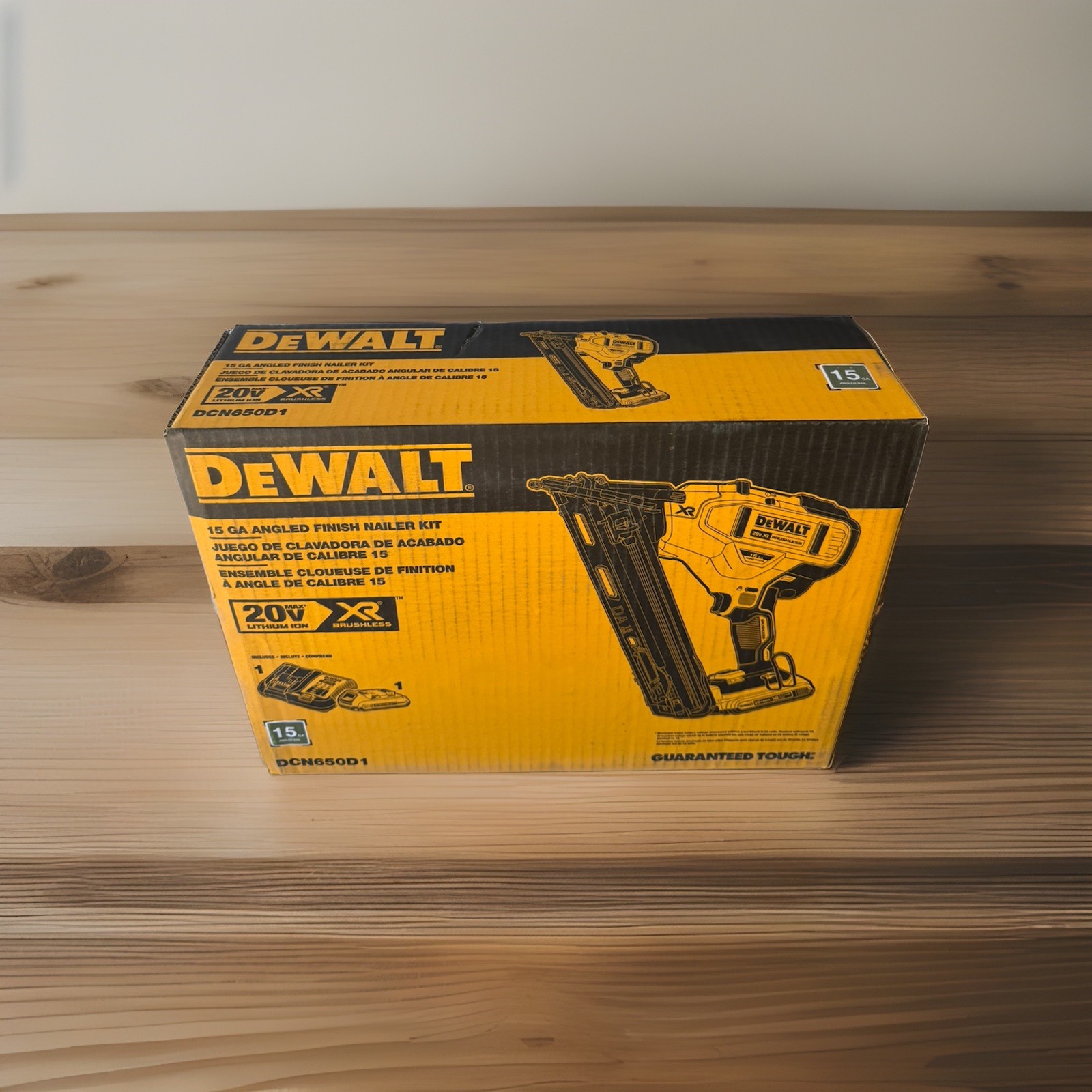 DEWALT 20V MAX XR 2-1/2 in. 15-Gauge Finish Nailer Kit with Battery & Charger