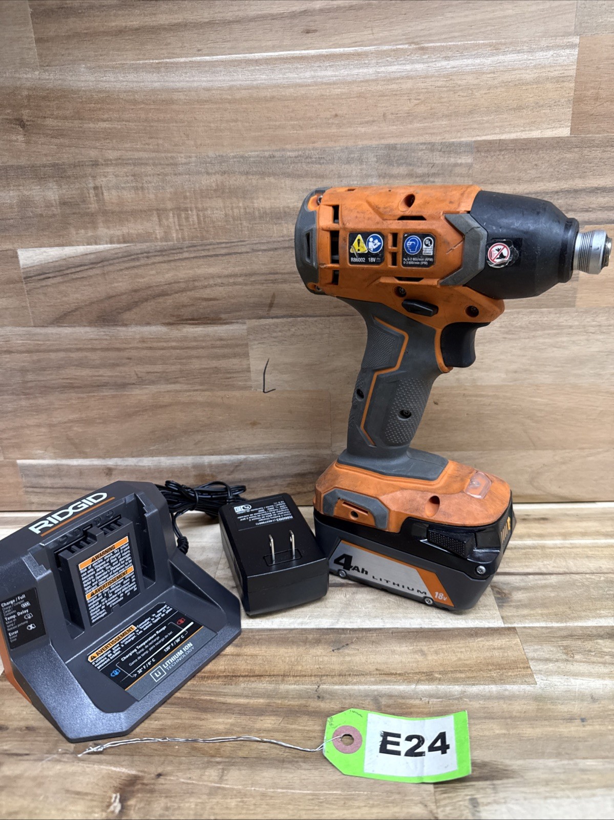 RIDGID R86002B – 18V Cordless 1/4-inch Impact Driver W B ATTERY/CHARGER E24