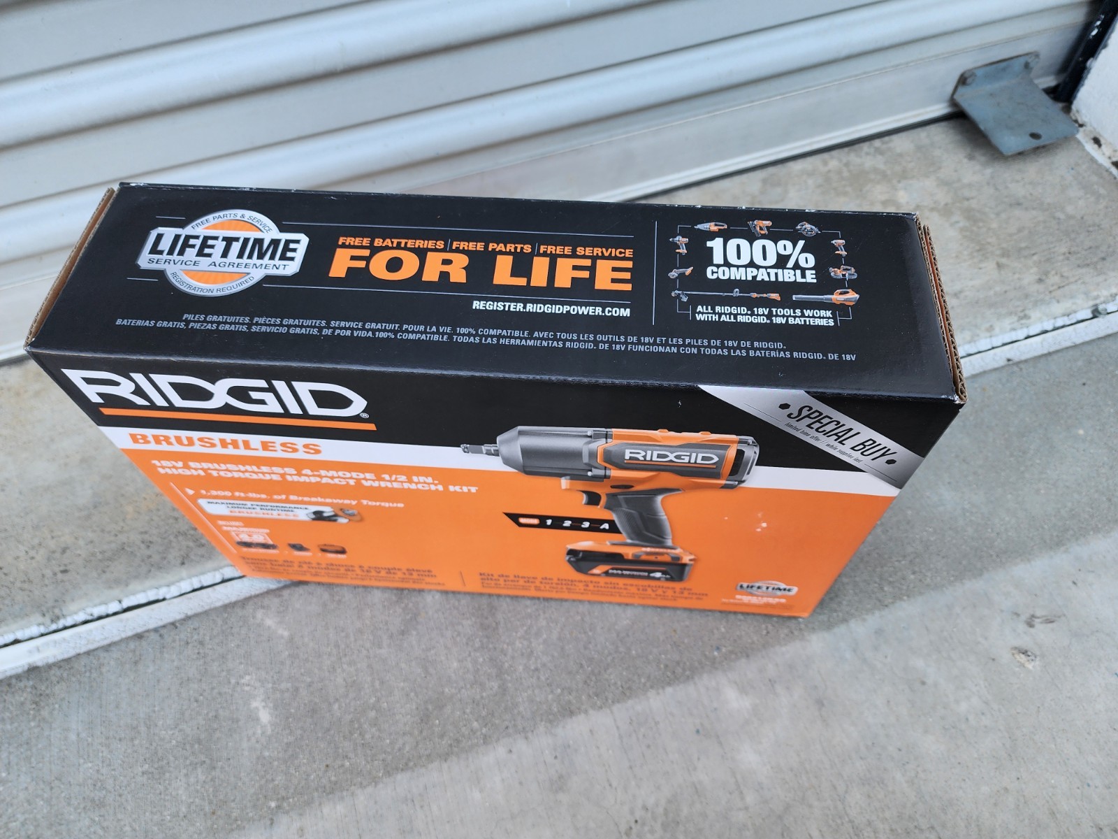 RIDGID 18V Brushless 4-Mode 1/2 in. High-Torque Impact Wrench Kit Two (2) 4.0