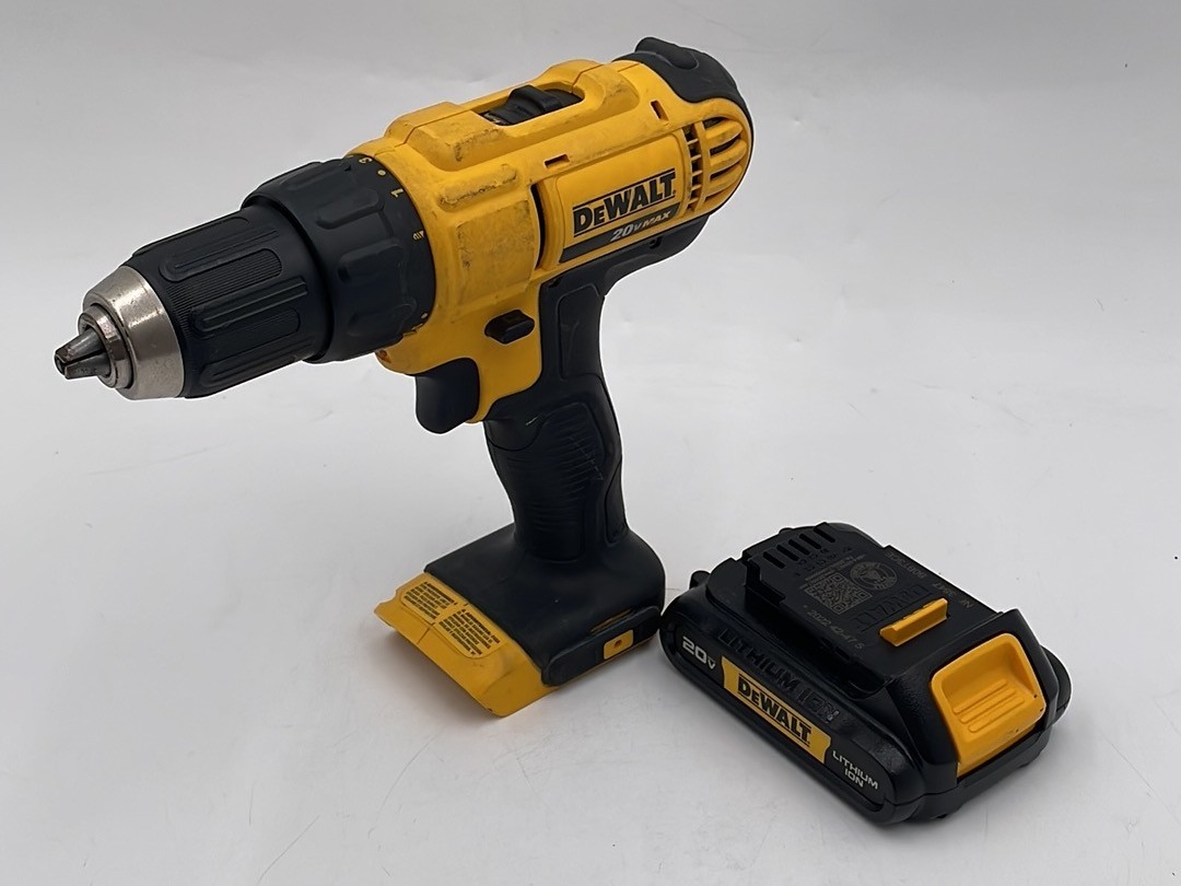 Dewalt DCD771B 20V MAX Cordless Lithium-Ion 1/2 inch Compact Drill Driver
