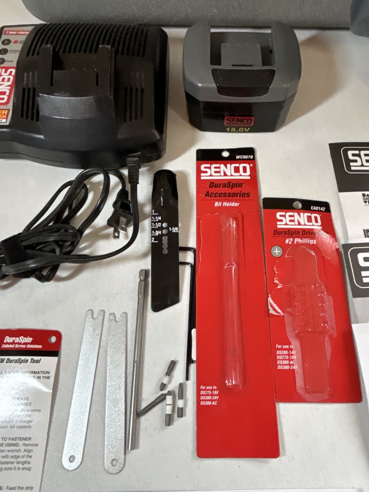 Senco Duraspin DS275-18V Autofeed Screw Gun Set Fastening System With Case