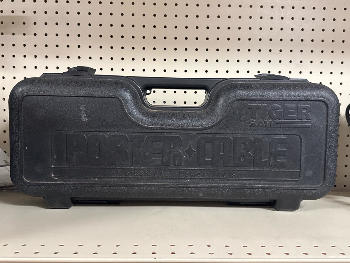 PORTER CABLE TIGER SAW 735 RECIPROCATING SAW (TDW043427)