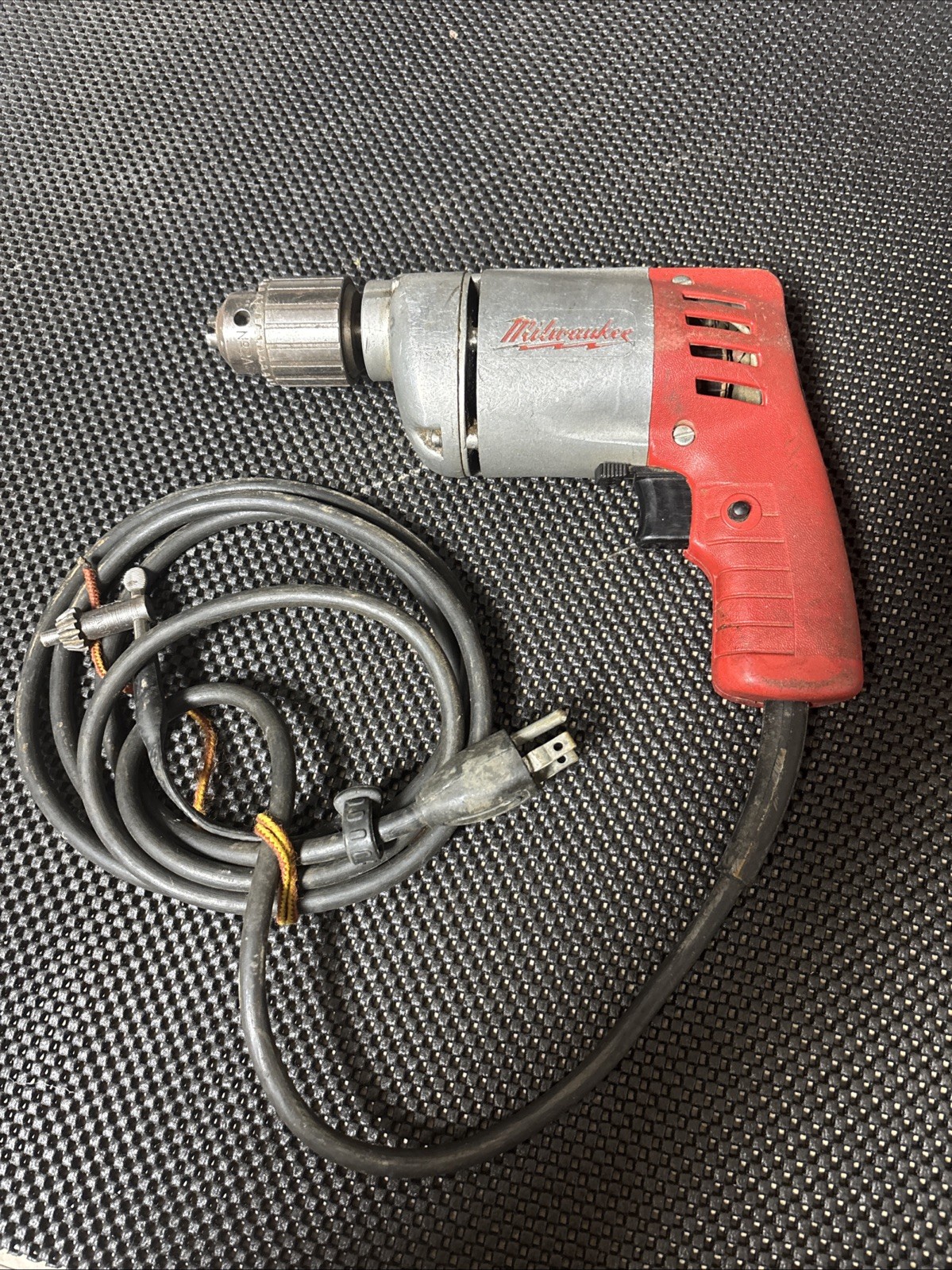 Milwaukee 0222-1 3/8&Prime; Hole Shooter Drill Driver Made In USA! E2