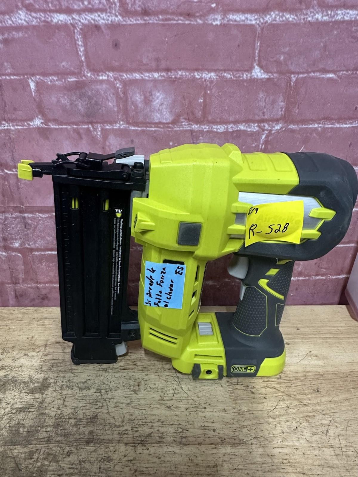 Ryobi P320 18V 18 Gauge Brad Nailer (For Parts Or Repair) R-528